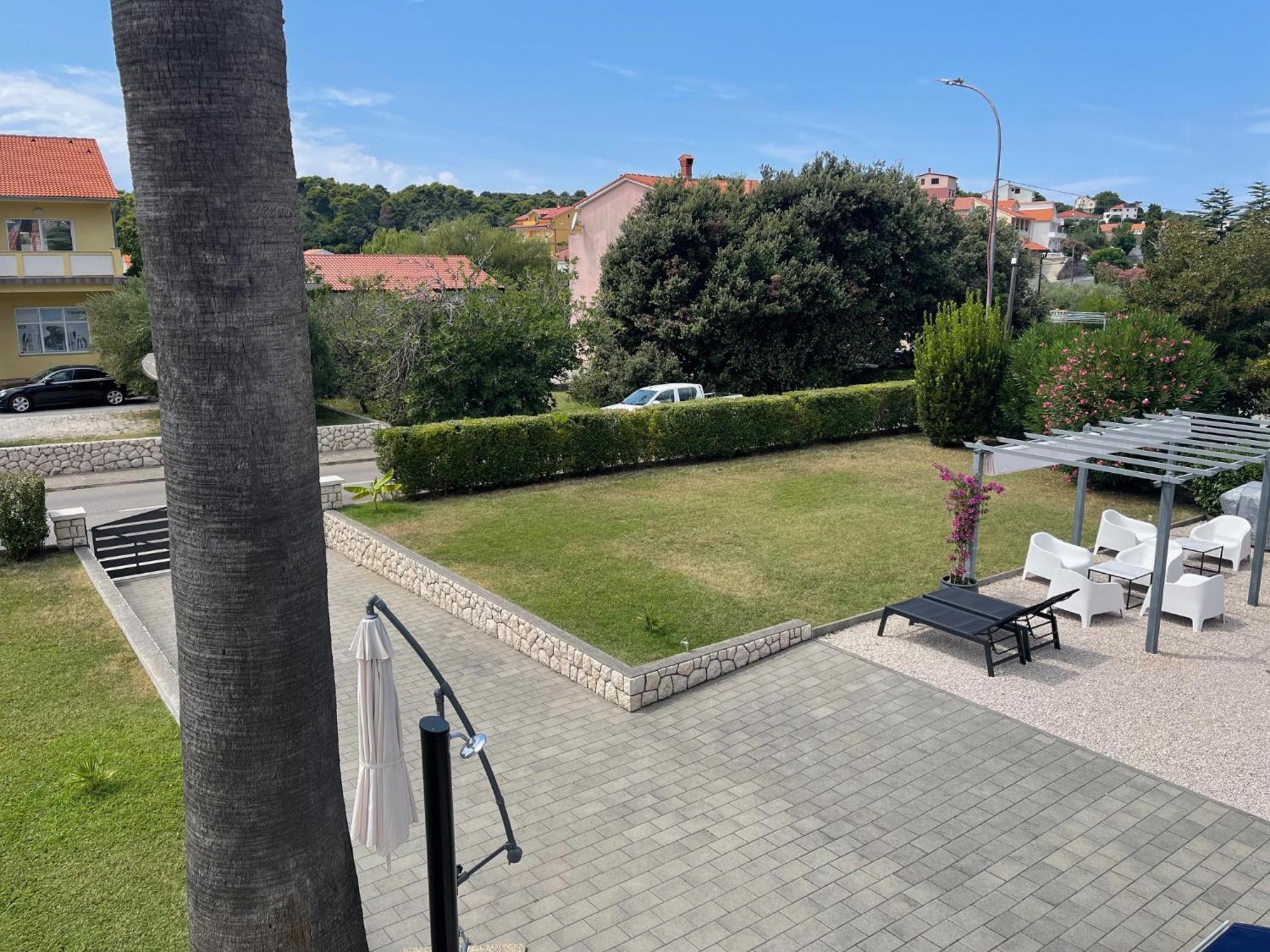 Rab Island Apartmets - Palit Rab Town Eksteriør billede