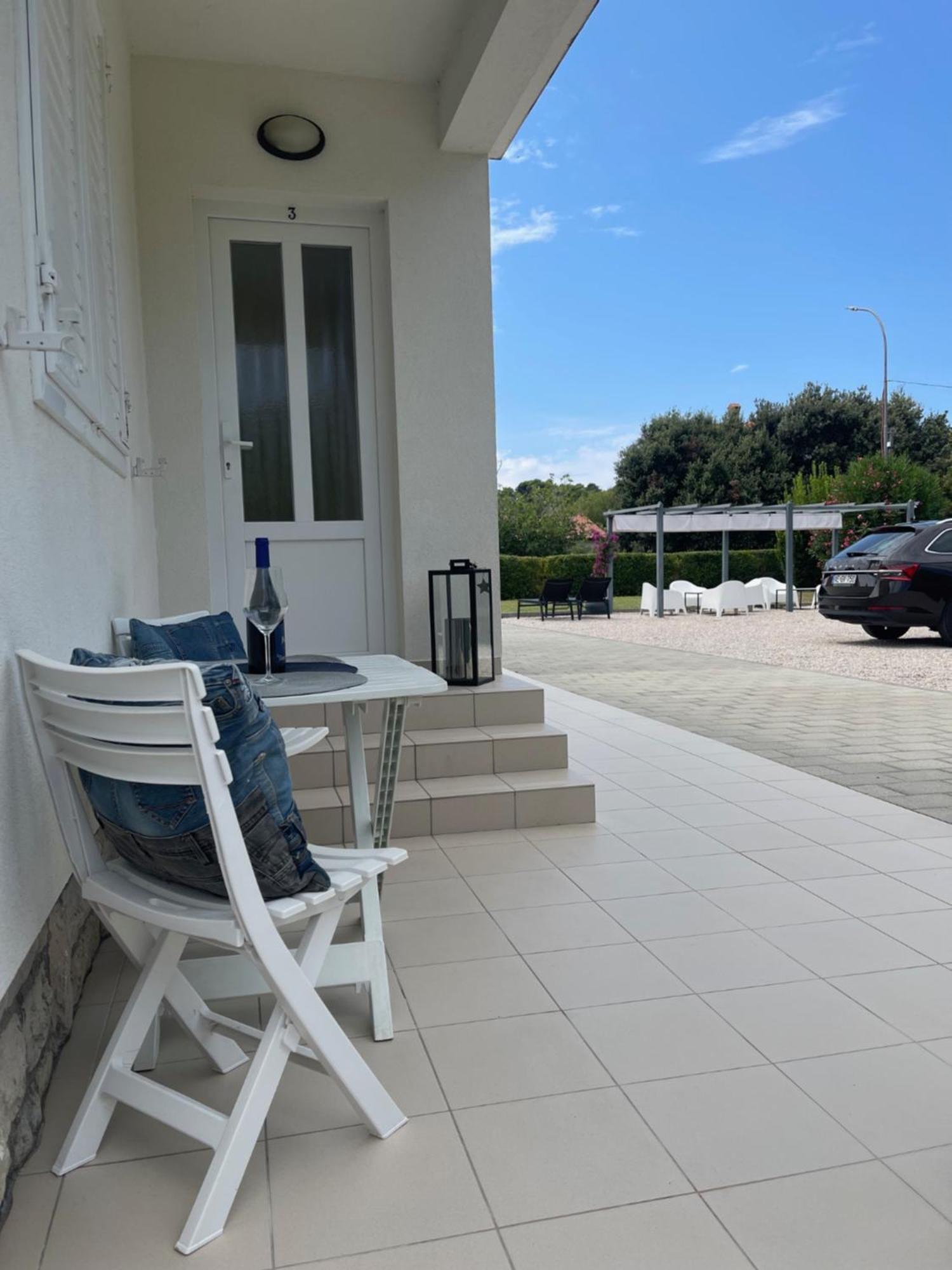 Rab Island Apartmets - Palit Rab Town Eksteriør billede
