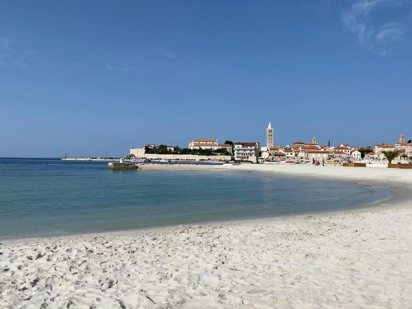 Rab Island Apartmets - Palit Rab Town Eksteriør billede
