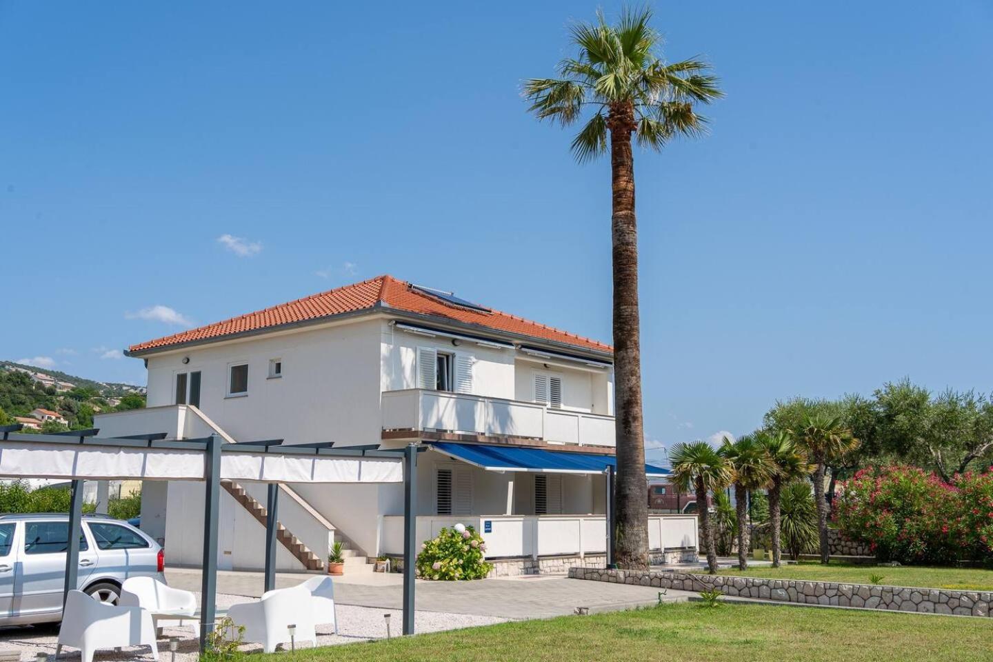 Rab Island Apartmets - Palit Rab Town Eksteriør billede