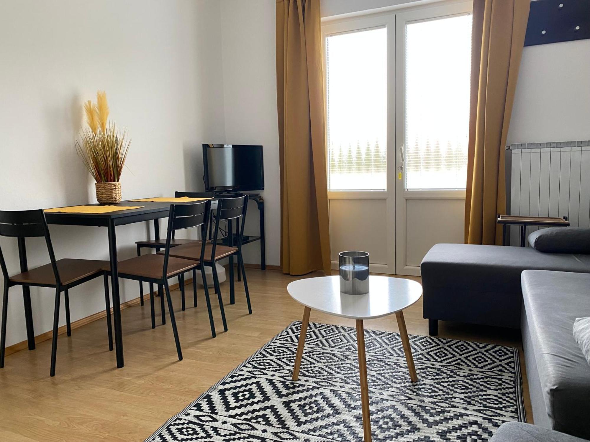 Rab Island Apartmets - Palit Rab Town Eksteriør billede